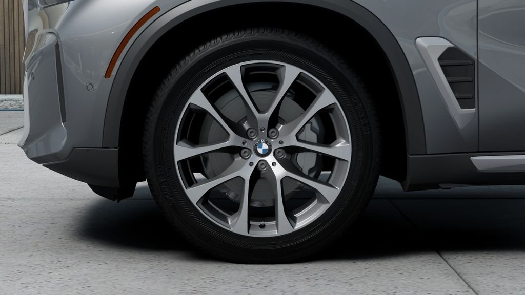 New 2026 Gray Metallic BMW xDrive40i image 7