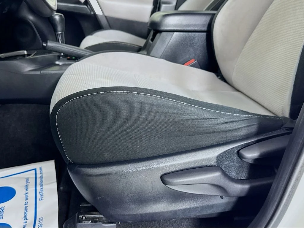Used 2016 Super White Toyota XLE image 22