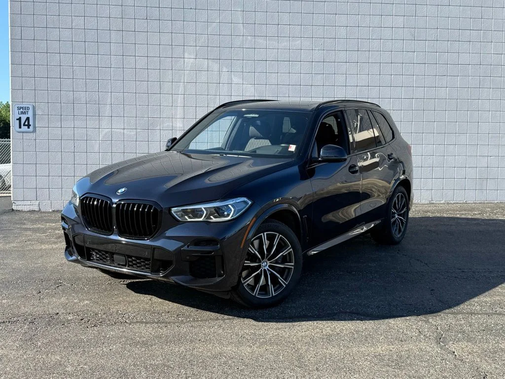2022 BMW X5's photo