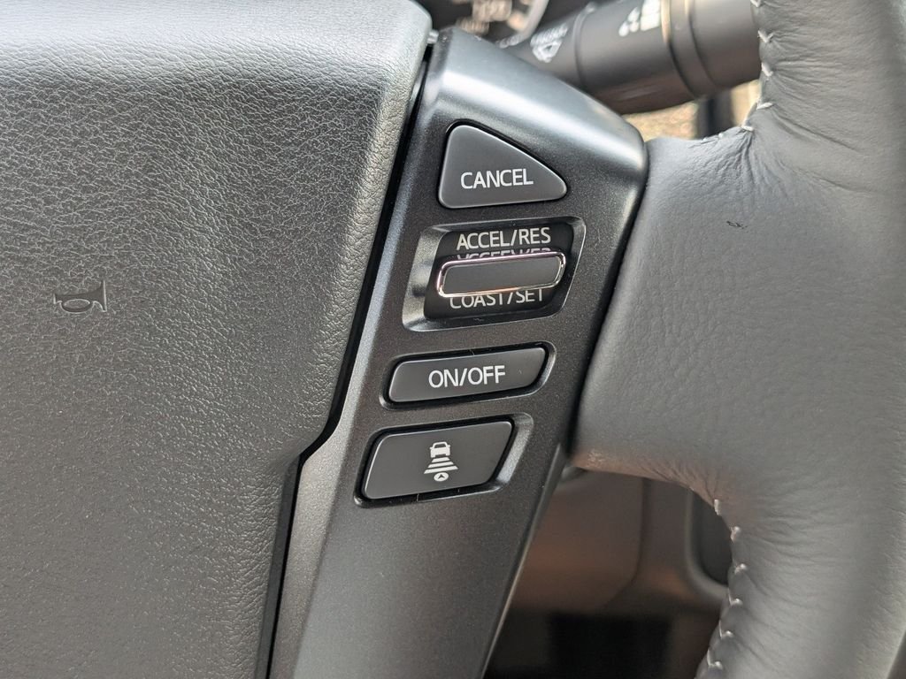 New 2026 Boulder Gray Pearl Nissan Crew Cab SV image 27
