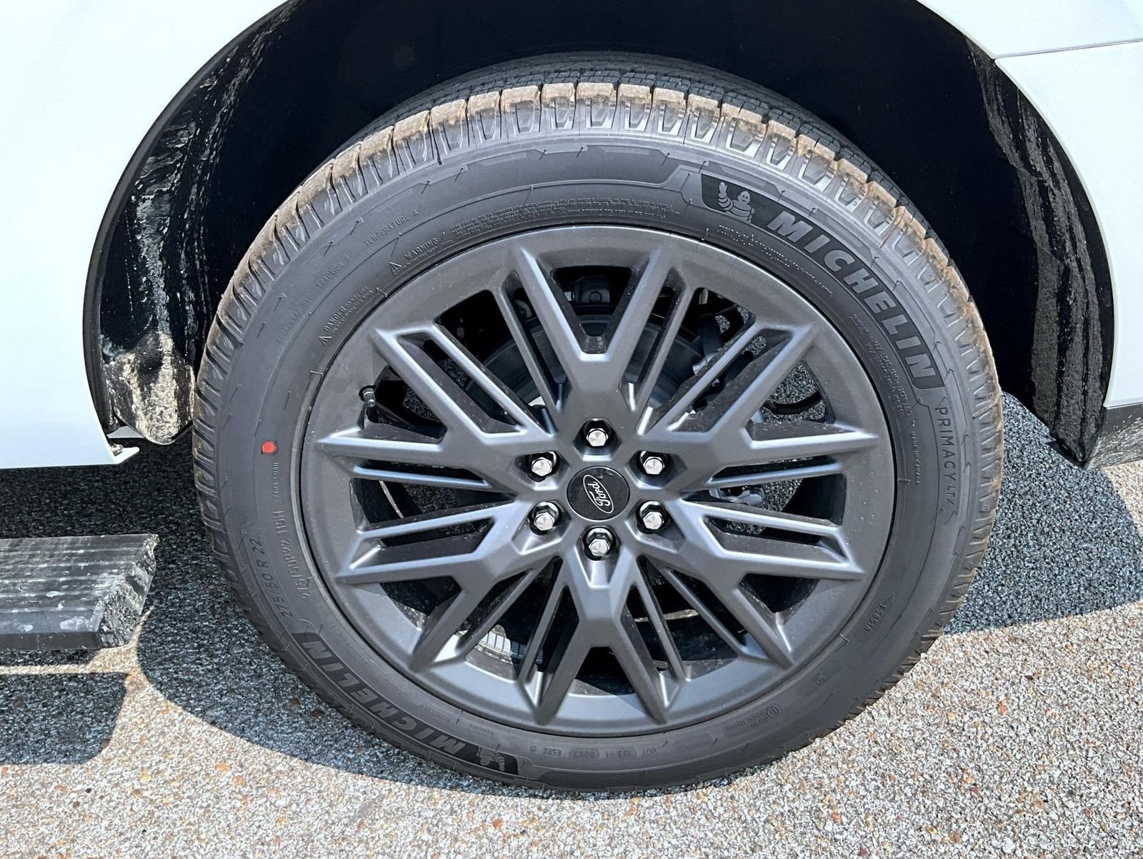New 2027 Star White Metallic Tri-Coat Ford Platinum image 28