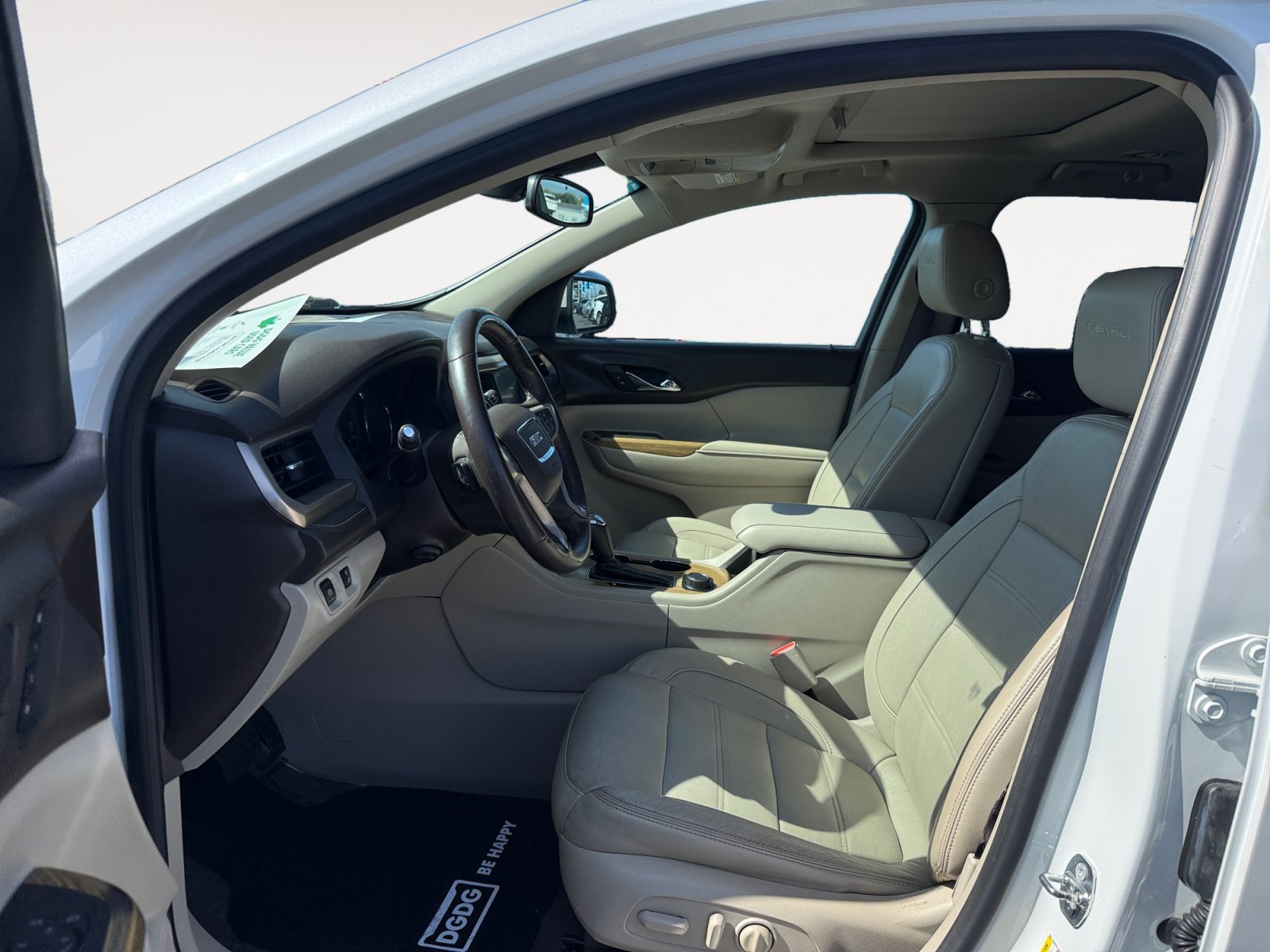 Used 2017 White Frost GMC Denali image 10