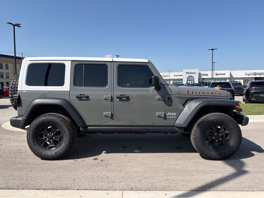 Used 2021 Gray Jeep Unlimited Sport image 7