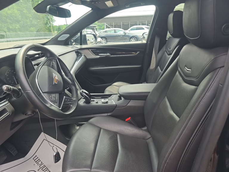 Used 2025 Black Cadillac Premium Luxury image 6