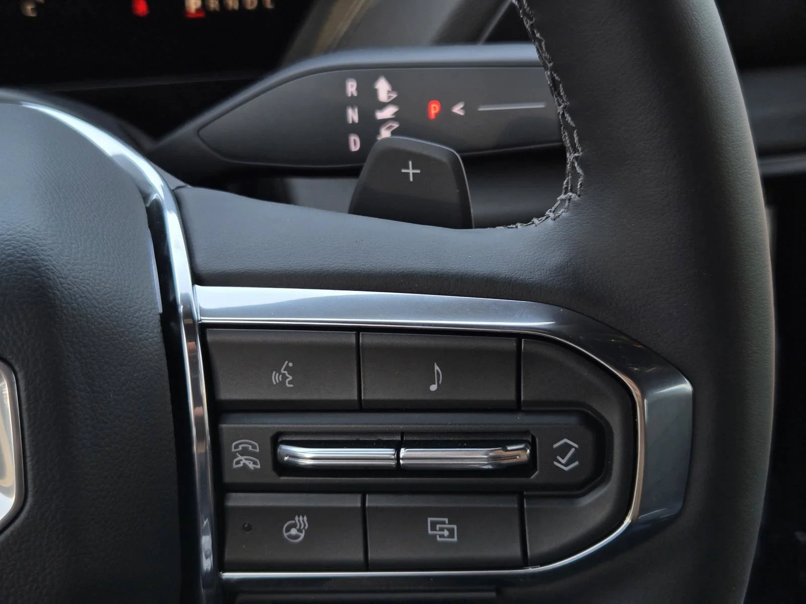 2026 GMC Yukon XL Denali - Photo 12