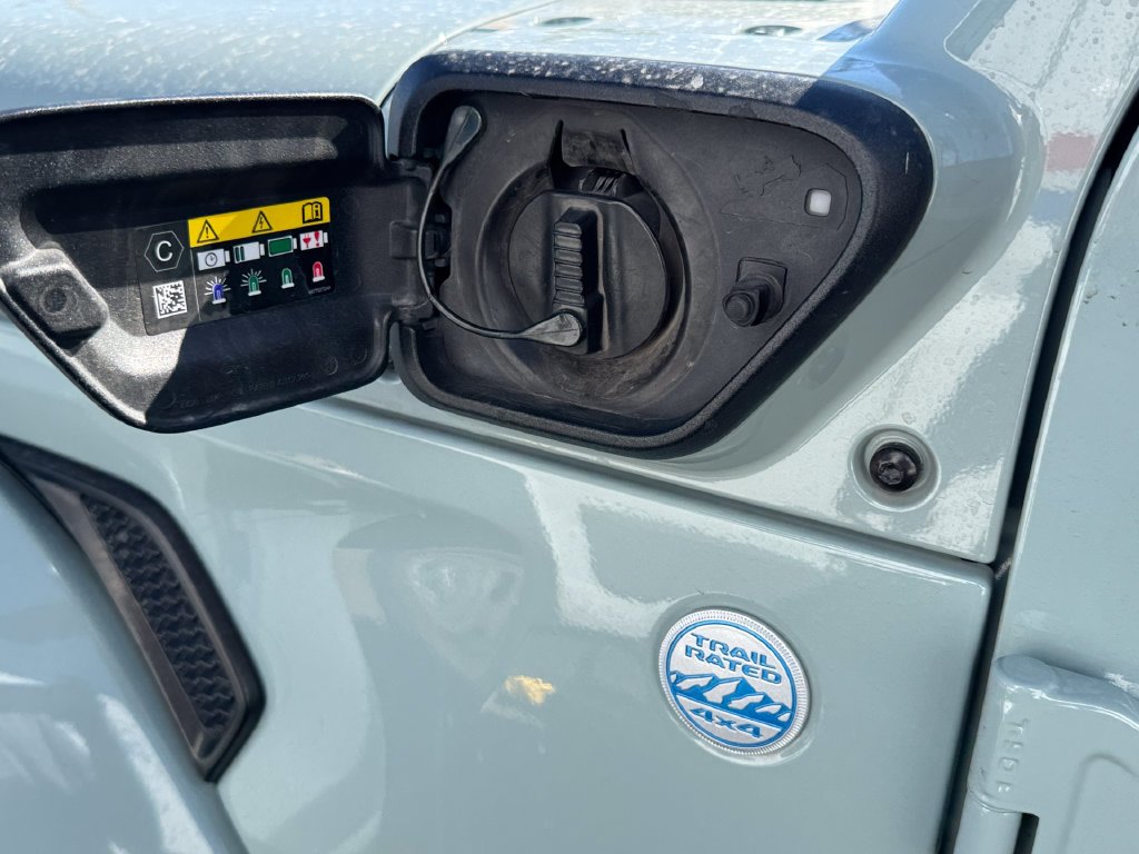 Used 2024 Gray Jeep Sahara 4xe image 18