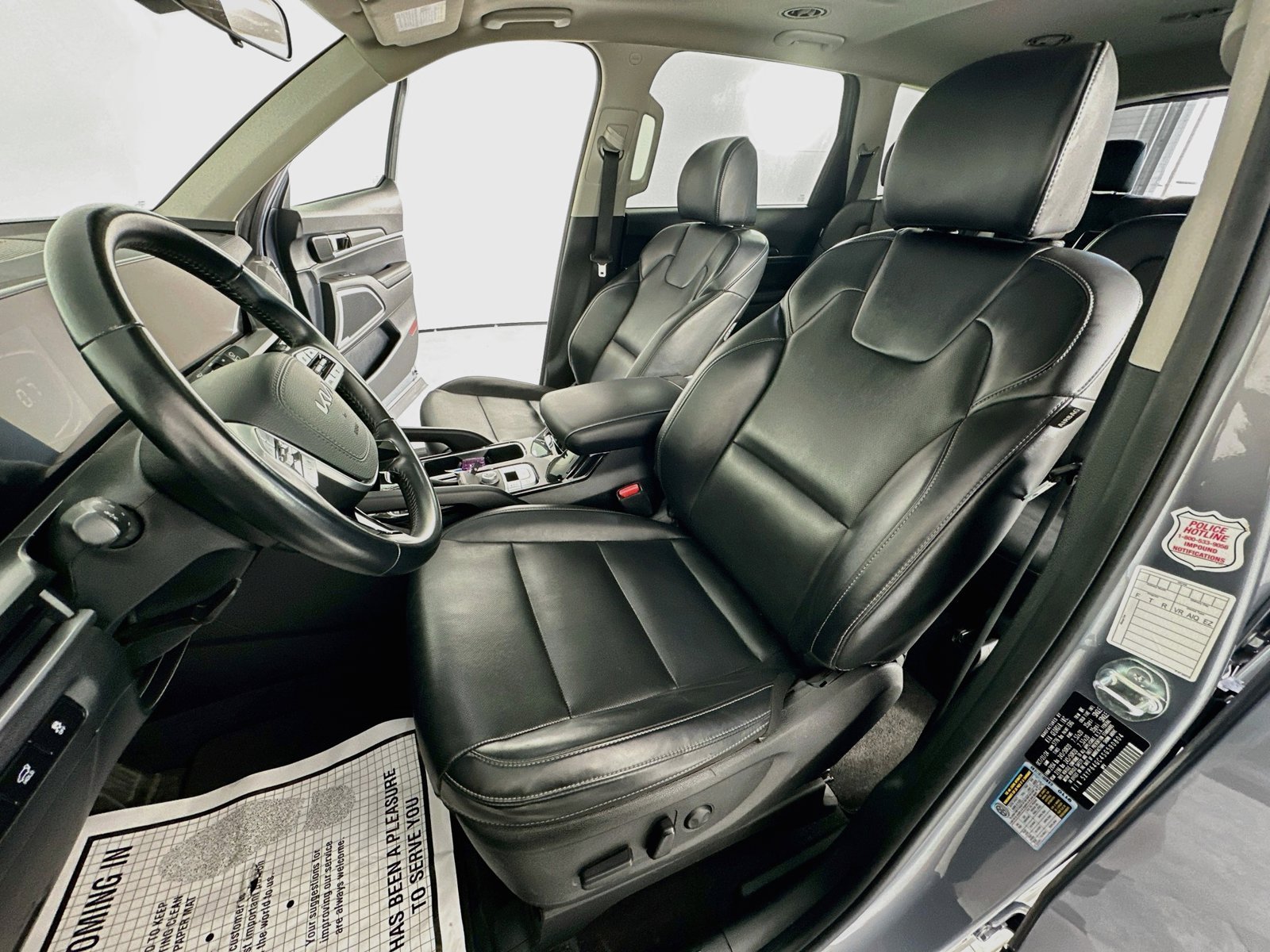 2025 Kia Telluride S - Photo 28
