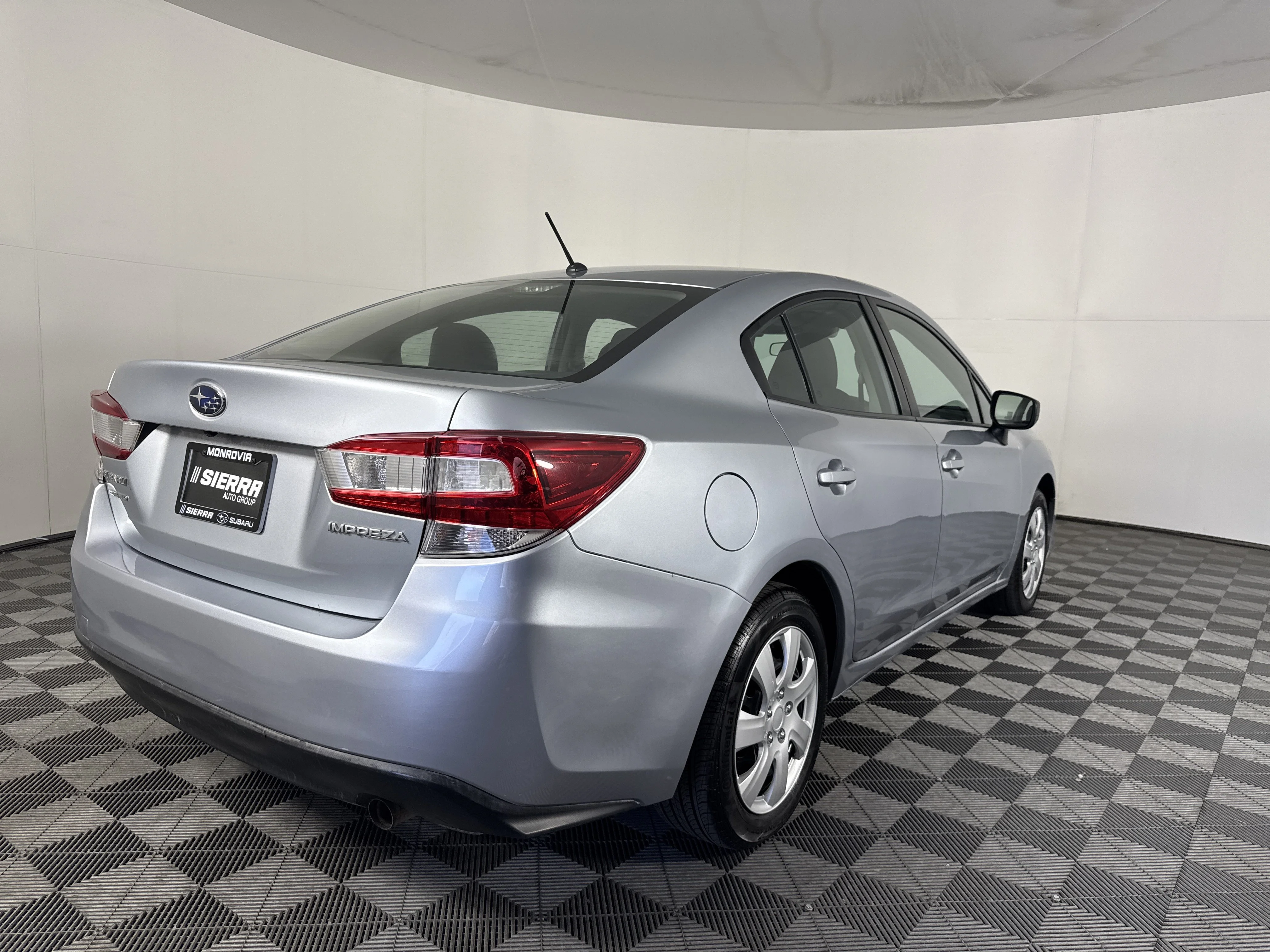 Used 2020 Ice Silver Metallic Subaru Base image 10