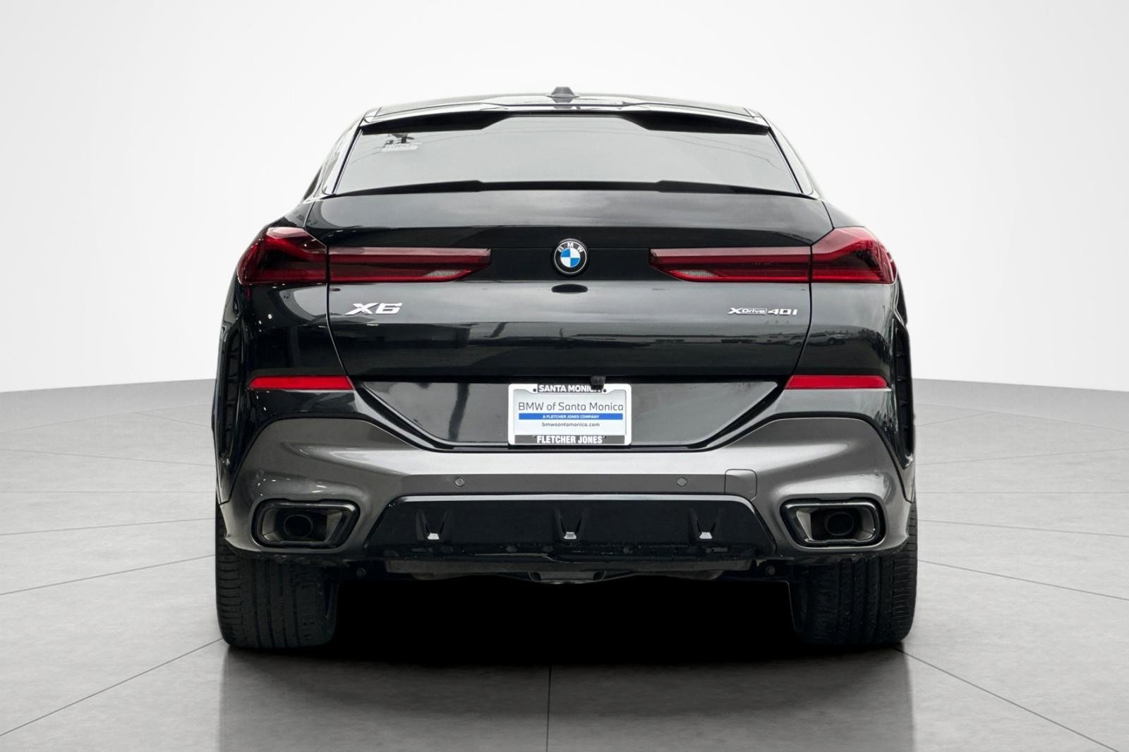 Used 2025 Black Sapphire Metallic BMW xDrive40i image 4
