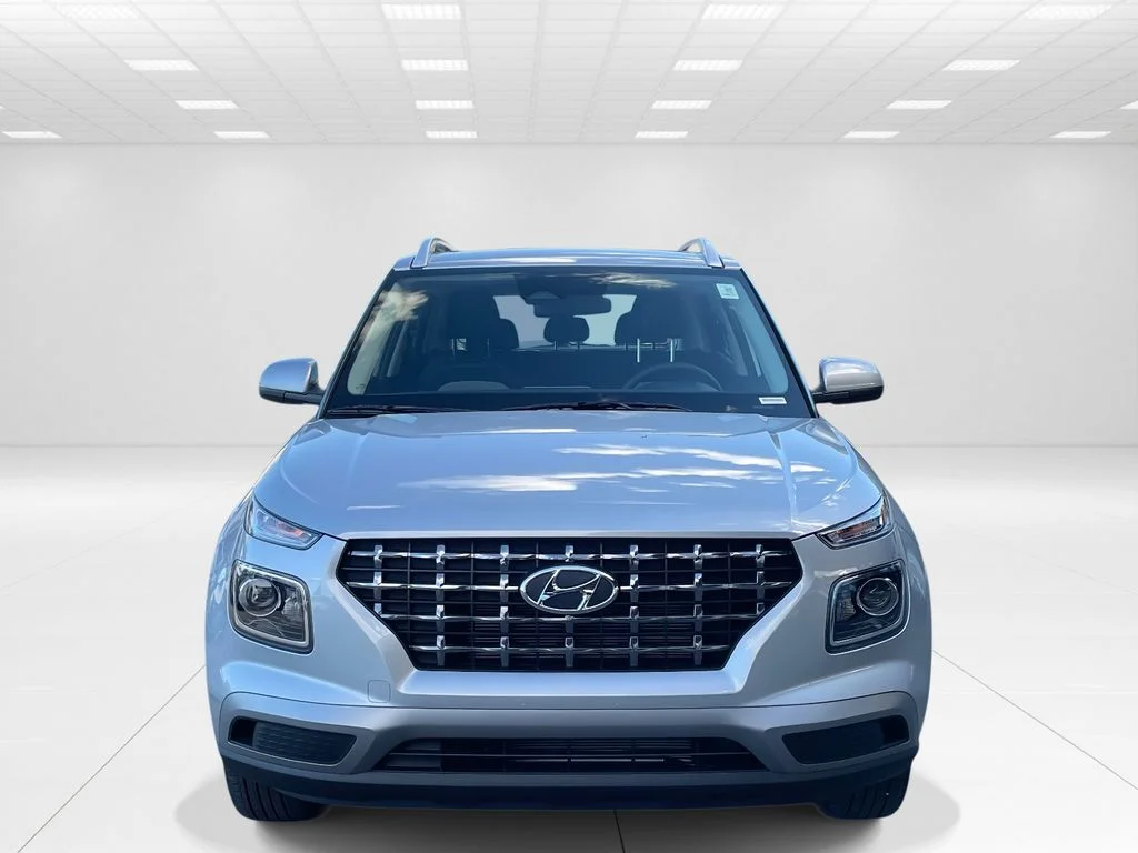 New 2026 Silver Hyundai SEL image 2