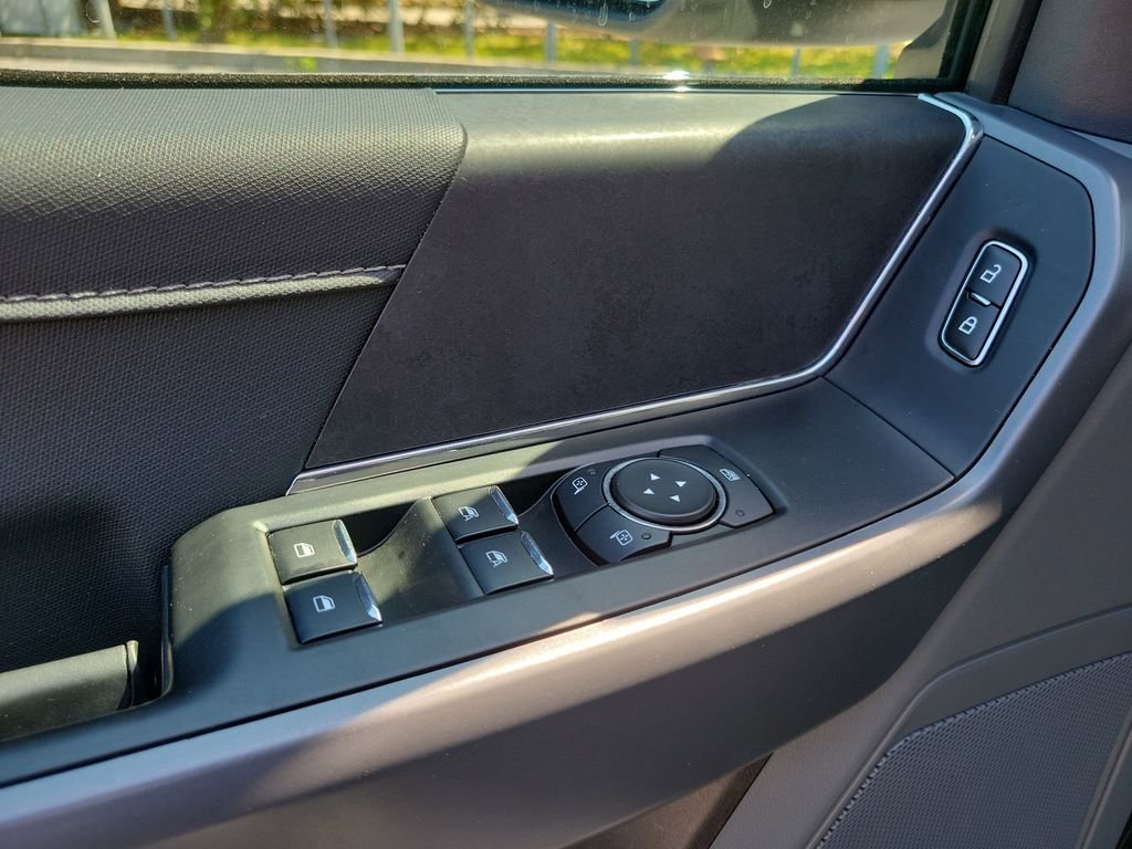 Used 2025 White Ford XLT image 18