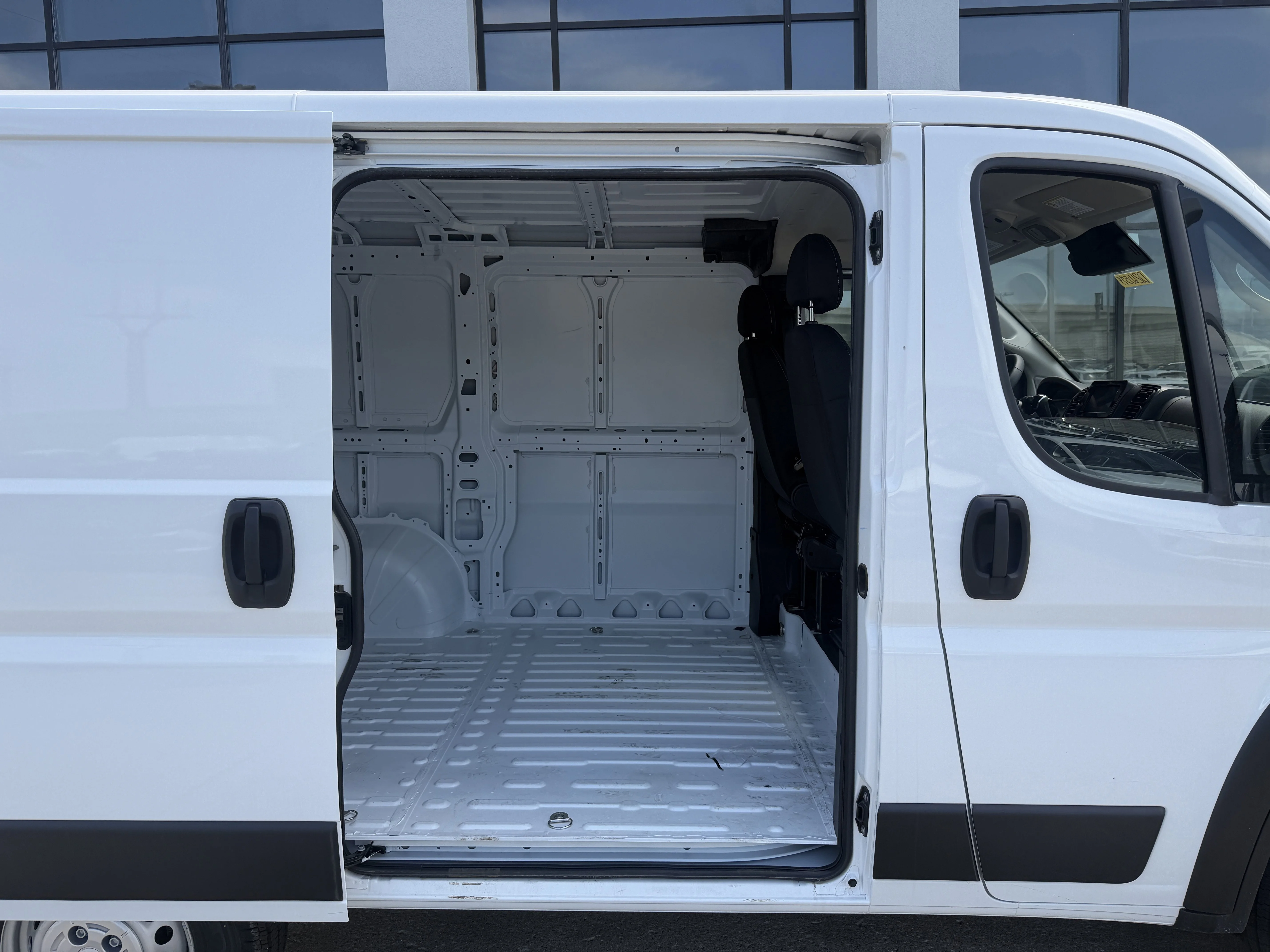 New 2026 Bright White Clear-Coat Exterior Paint RAM Tradesman image 21