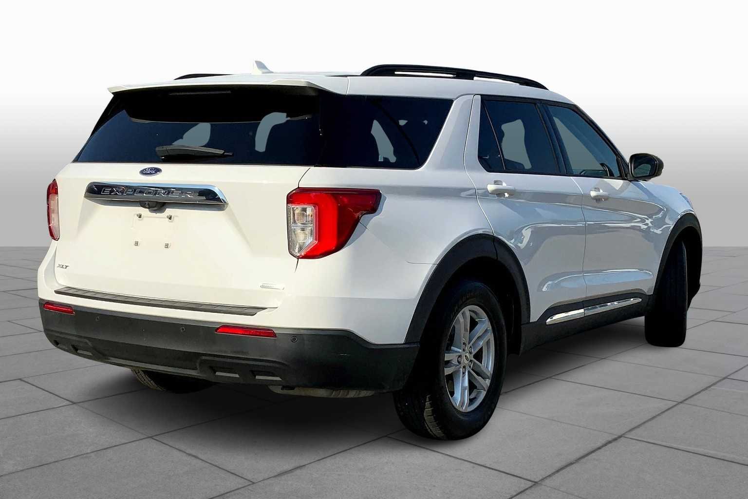 Used 2020 Oxford White Ford XLT image 12