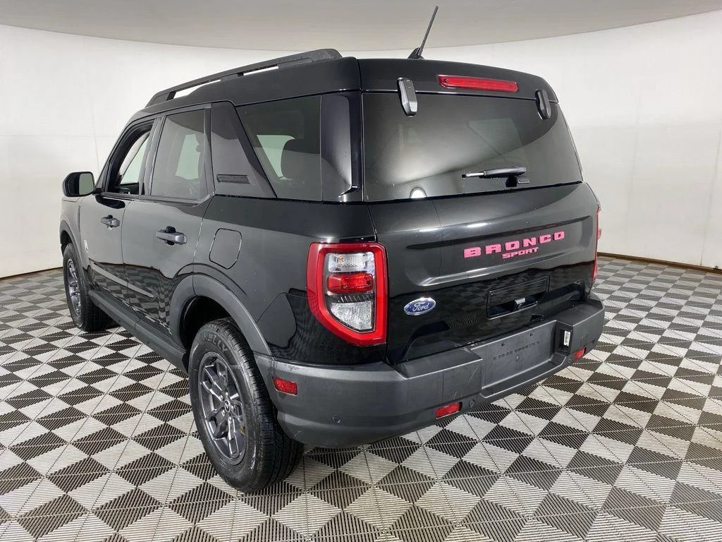Used 2023 Shadow Black Ford Big Bend image 7