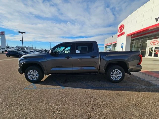 2026 Toyota Tundra SR5 - Photo 9
