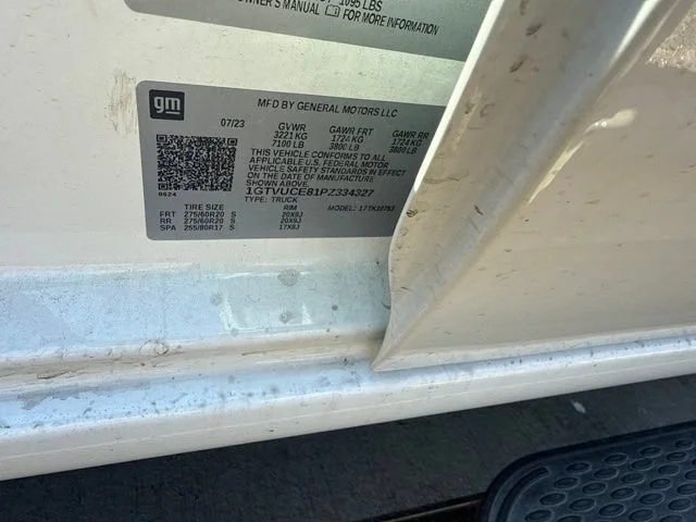 Used 2023 SUMMIT WHITE GMC Elevation image 7
