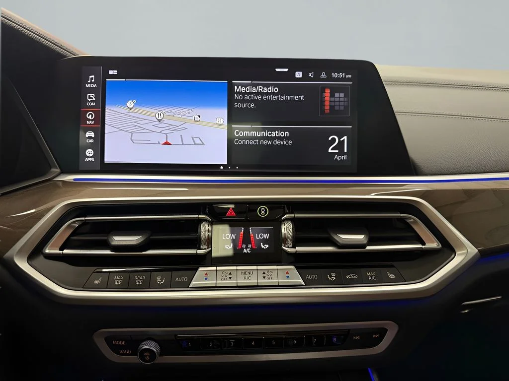 Used 2023 Brown BMW xDrive40i image 26