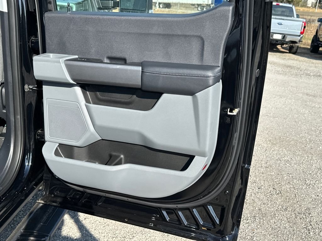 New 2026 Agate Black Metallic Ford F-250® XL image 16