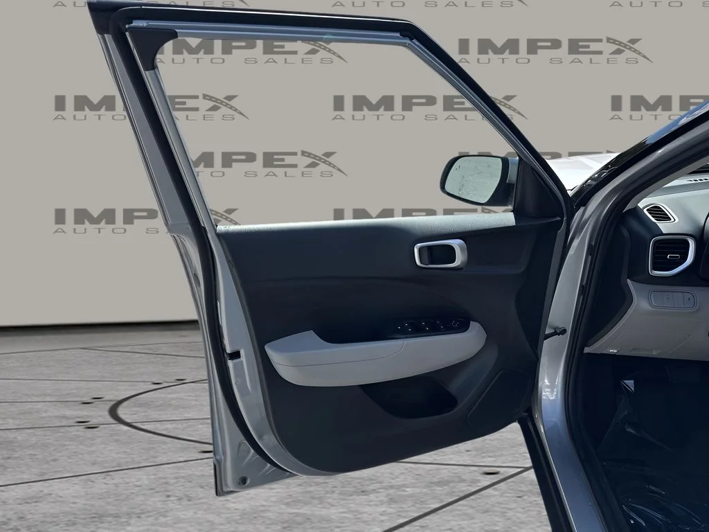 Used 2025 Silver Hyundai SEL image 23