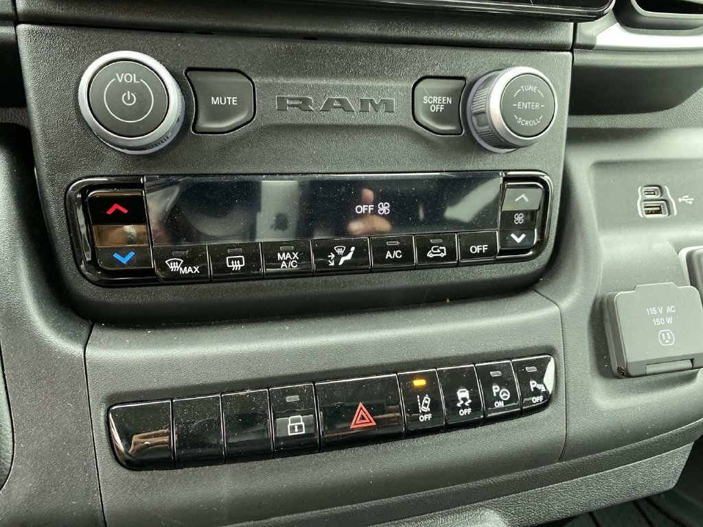 Used 2025 Red Ram High Roof image 12