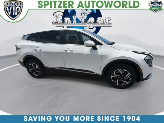 Used 2023 White Kia LX image 10