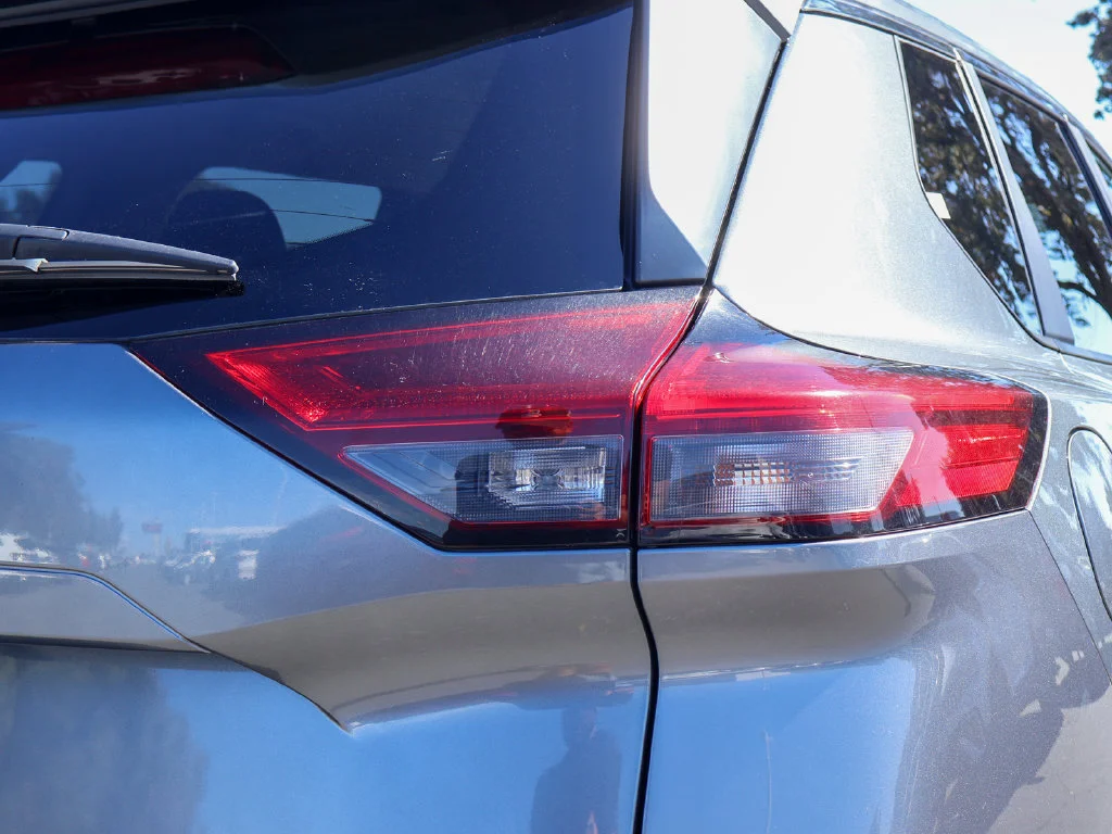 Used 2023 Gun Metallic Nissan SV image 6