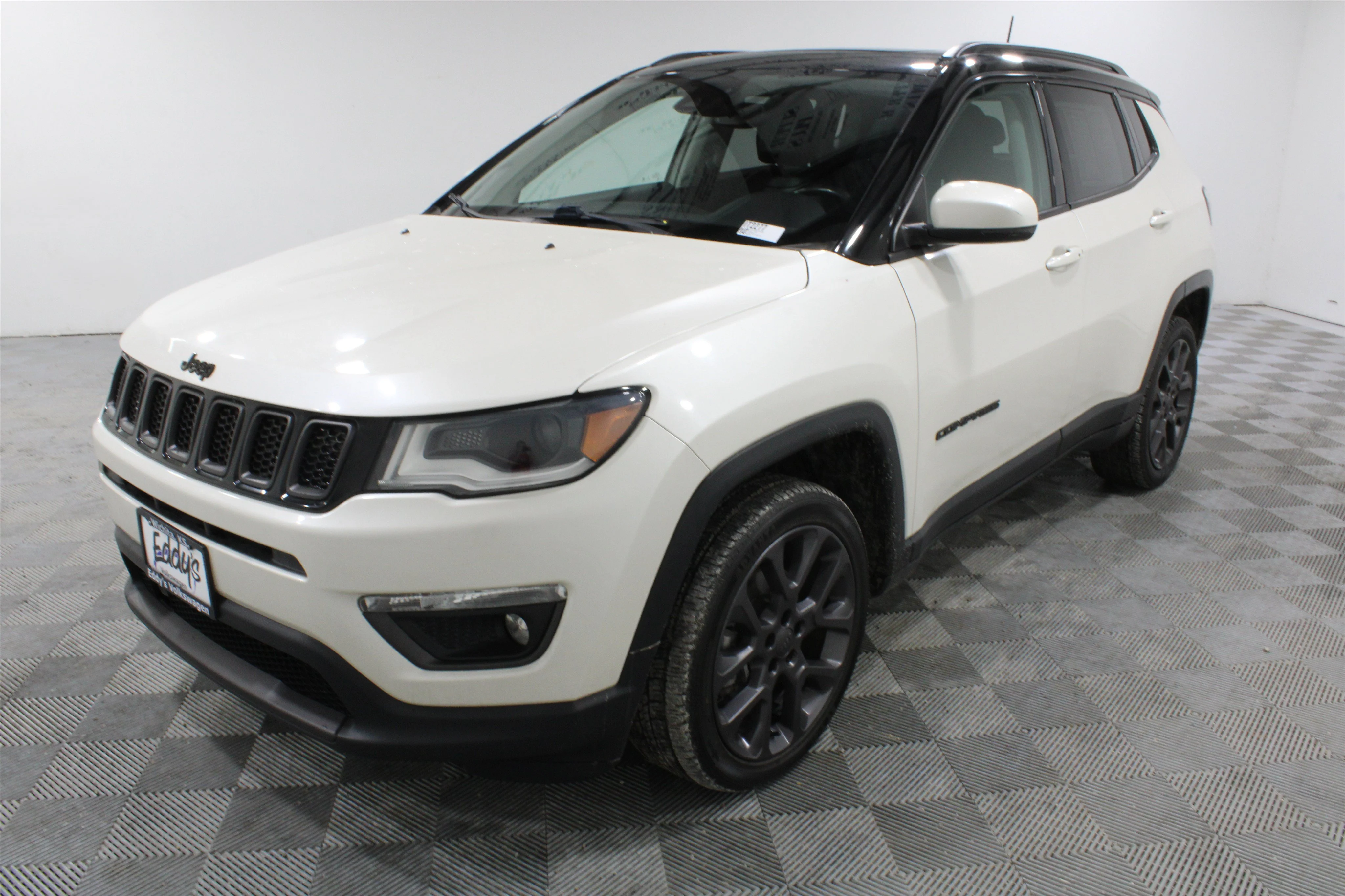 Used 2019 Pearl White Tri-Coat Jeep High Altitude image 32