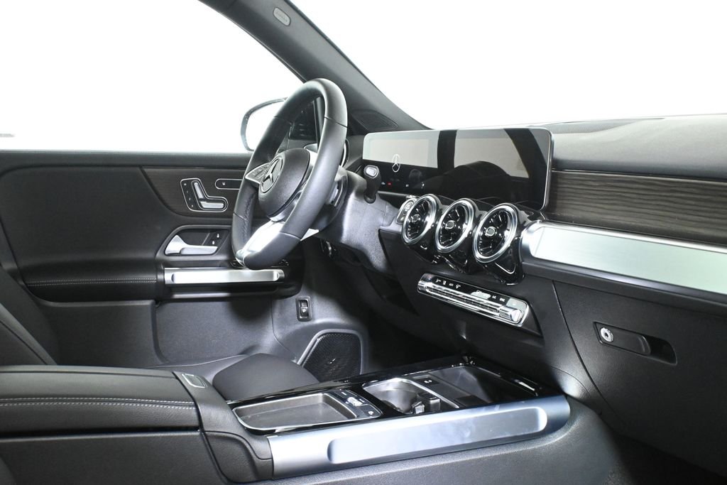Certified Used 2026 Night Black Mercedes-Benz GLB 250 image 33