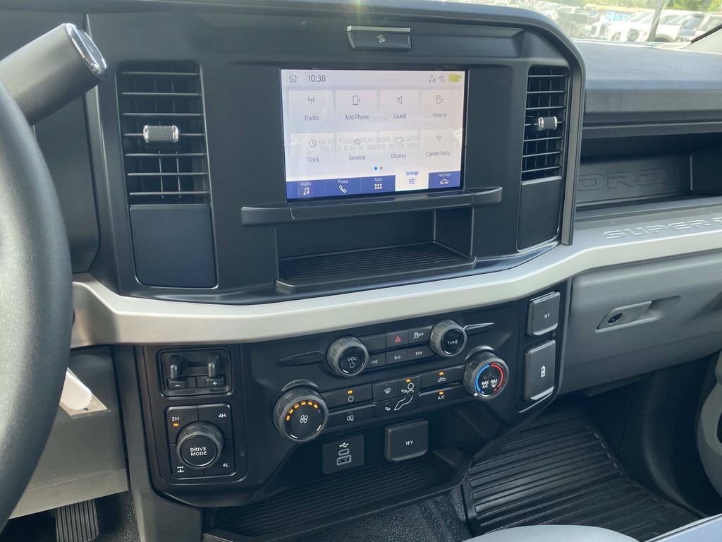 New 2026 Oxford White Ford F-250® XL image 15