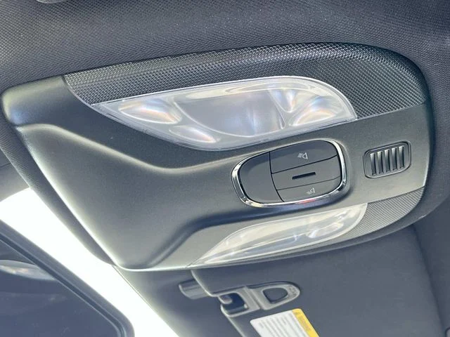 Used 2025 Black Jeep Latitude image 30