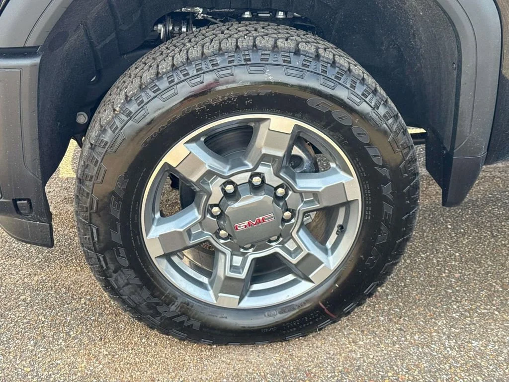 2026 GMC Sierra 2500HD SLT - Photo 7