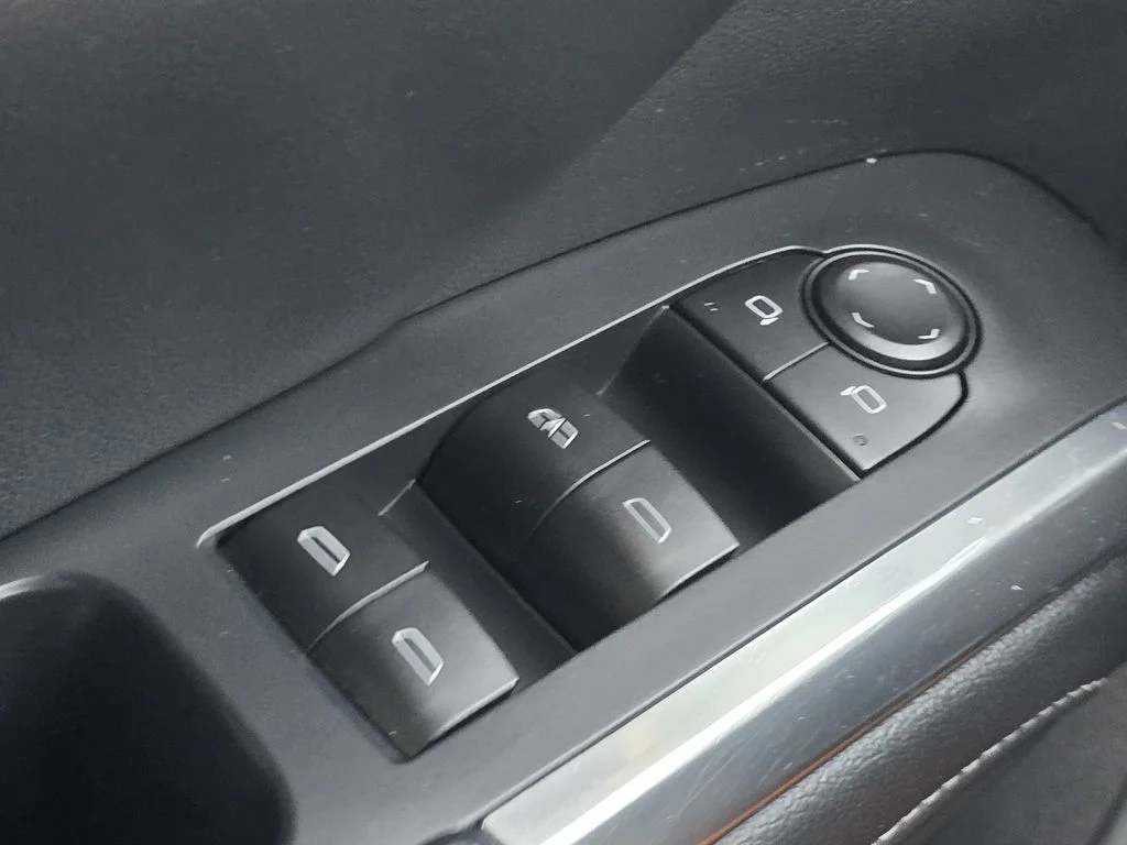 Used 2026 Sterling Gray Metallic Chevrolet FWD LT image 24