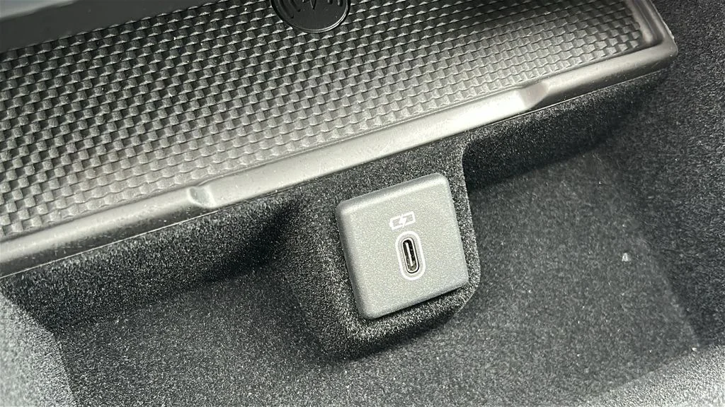2026 Land Rover Range Rover SE - Photo 26