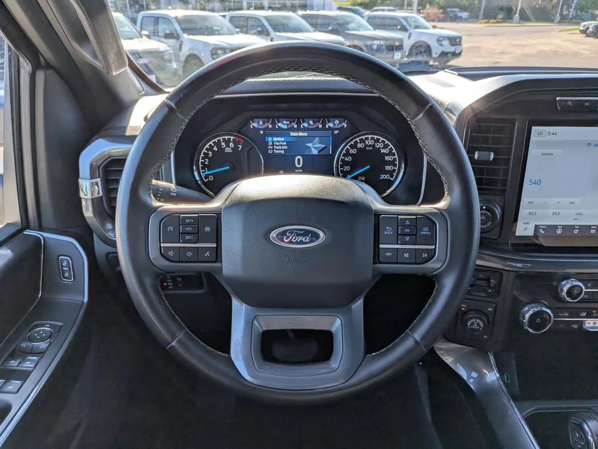 Used 2023 White Ford XLT image 12