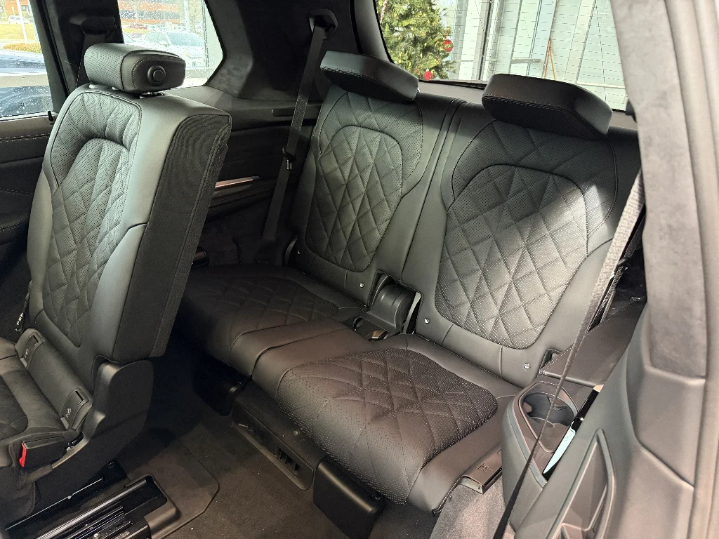 New 2026 Skyscraper Grey Metallic BMW xDrive40i image 14