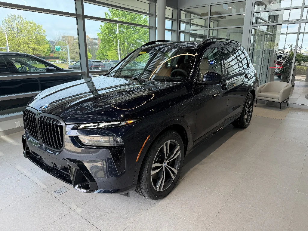 New 2027 Carbon Black Metallic BMW xDrive40i image 3