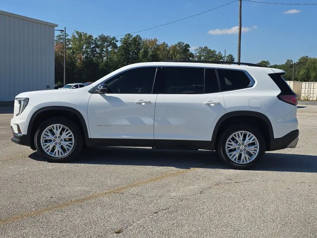 Used 2024 White GMC Elevation image 2