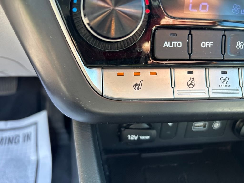 Used 2019 Silver Hyundai SEL image 27