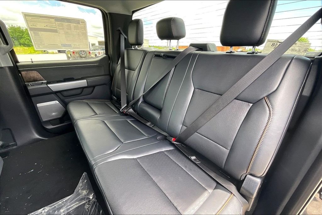 New 2026 Ford Super Duty F-250 Lariat 4D Crew Cab