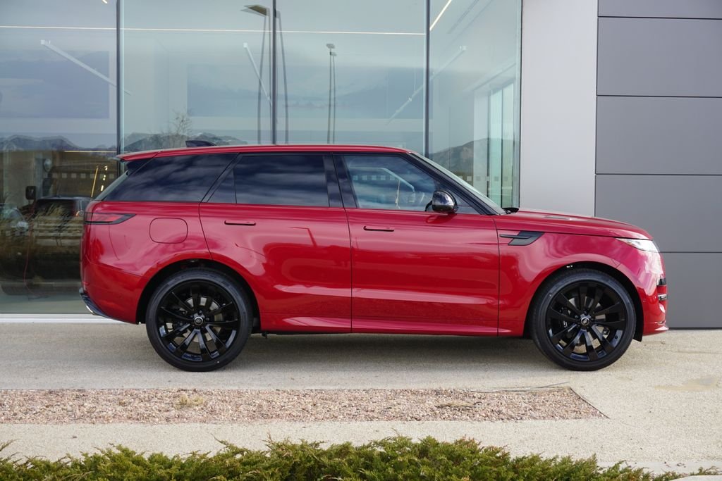 New 2025 Firenze Red Land Rover Dynamic SE image 7