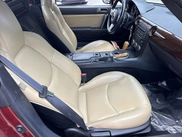 2012 Mazda MX-5 Miata Grand Touring Hard Top - Photo 23