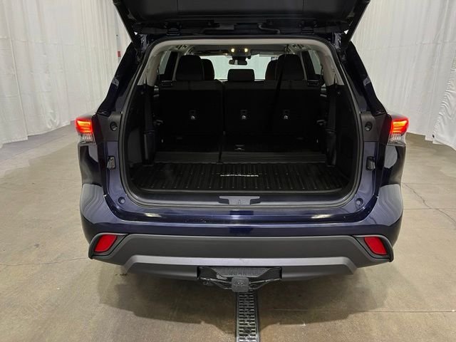 Certified Used 2021 Blue Toyota LE image 16