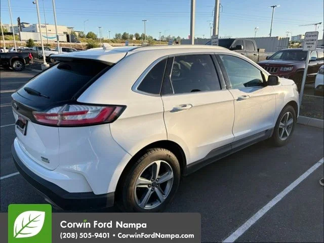 2019 Ford Edge SEL's photo