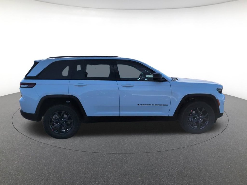 New 2027 Fathom Blue Pearl-Coat Paint Jeep Limited image 3