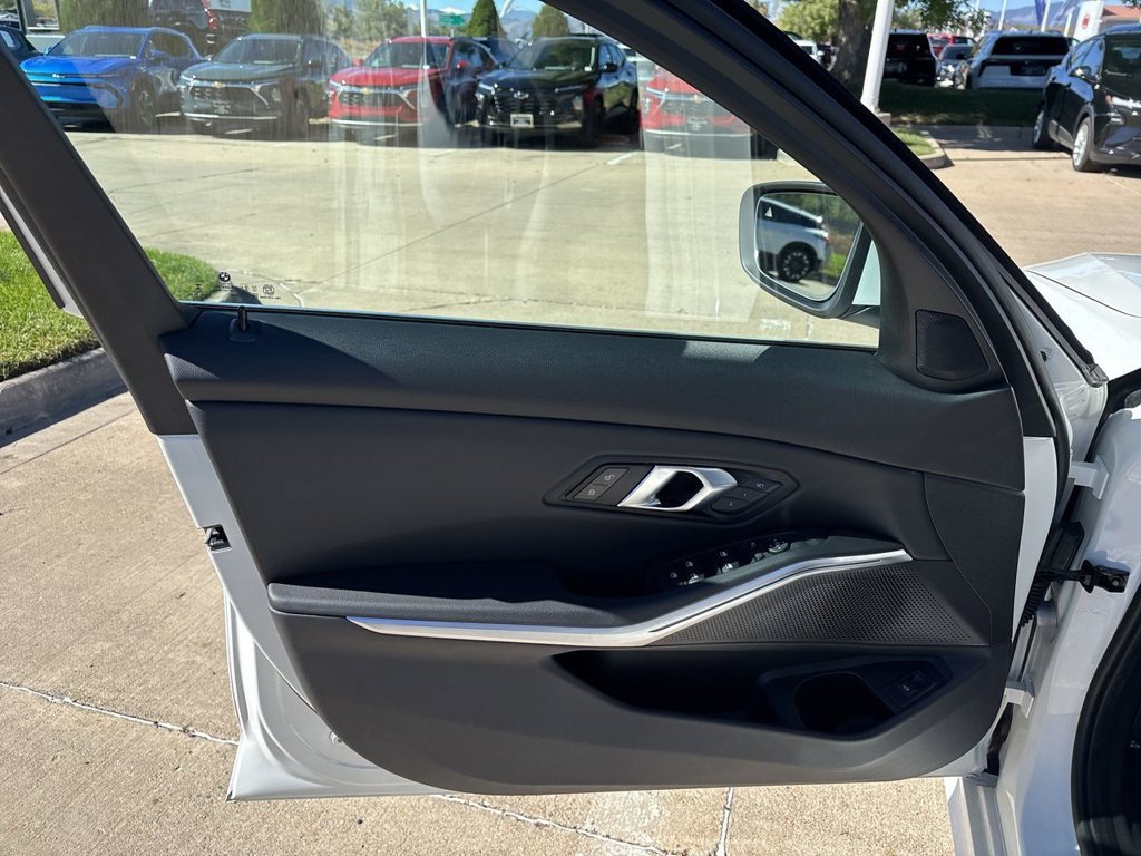 2026 BMW 3 Series 330i - Photo 28