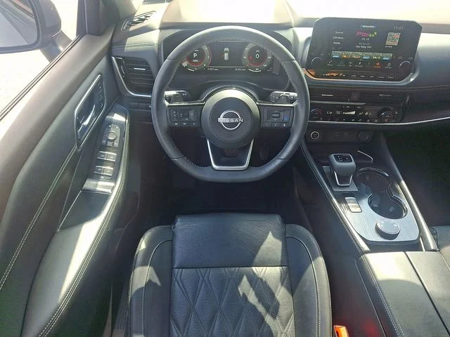 Used 2023 Gray Nissan Platinum image 11