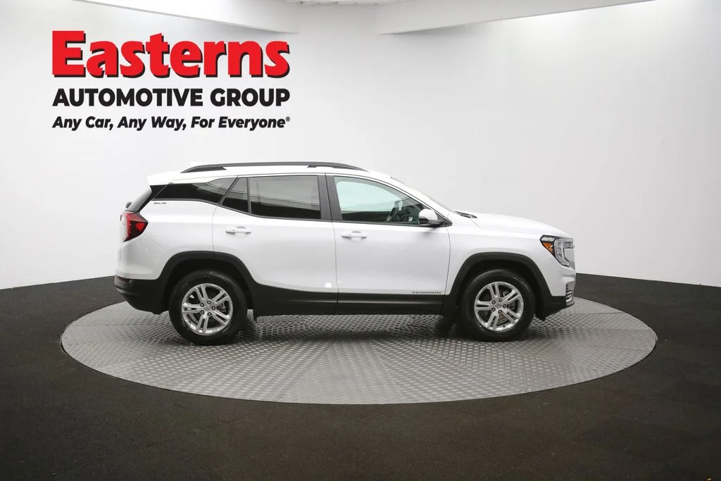 Used 2023 White GMC SLE image 42