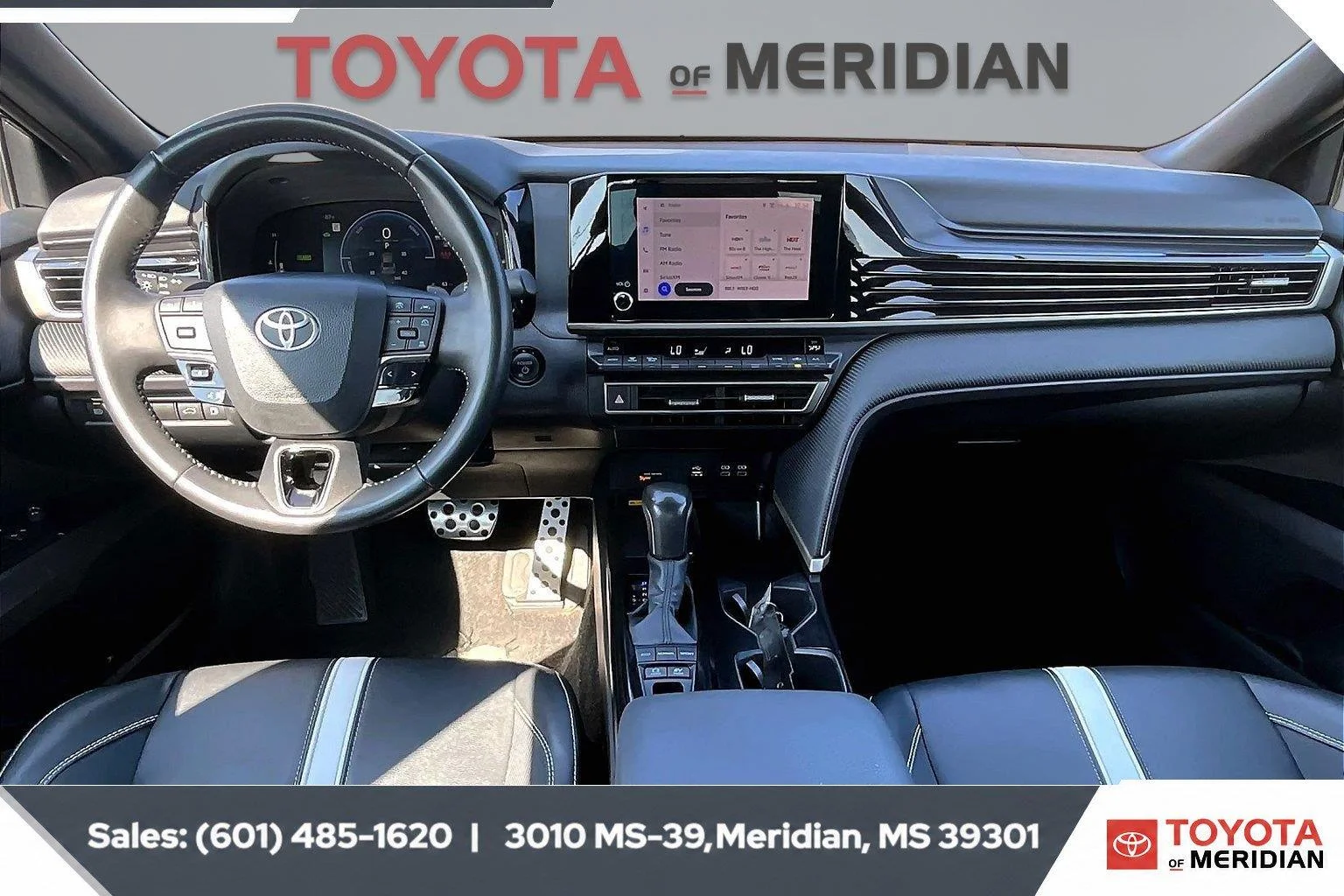 Used 2025 Midnight Black Metallic Toyota SE (Natl) image 13