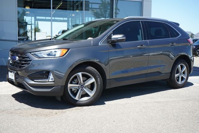 Used 2019 Gray Ford SEL image 4