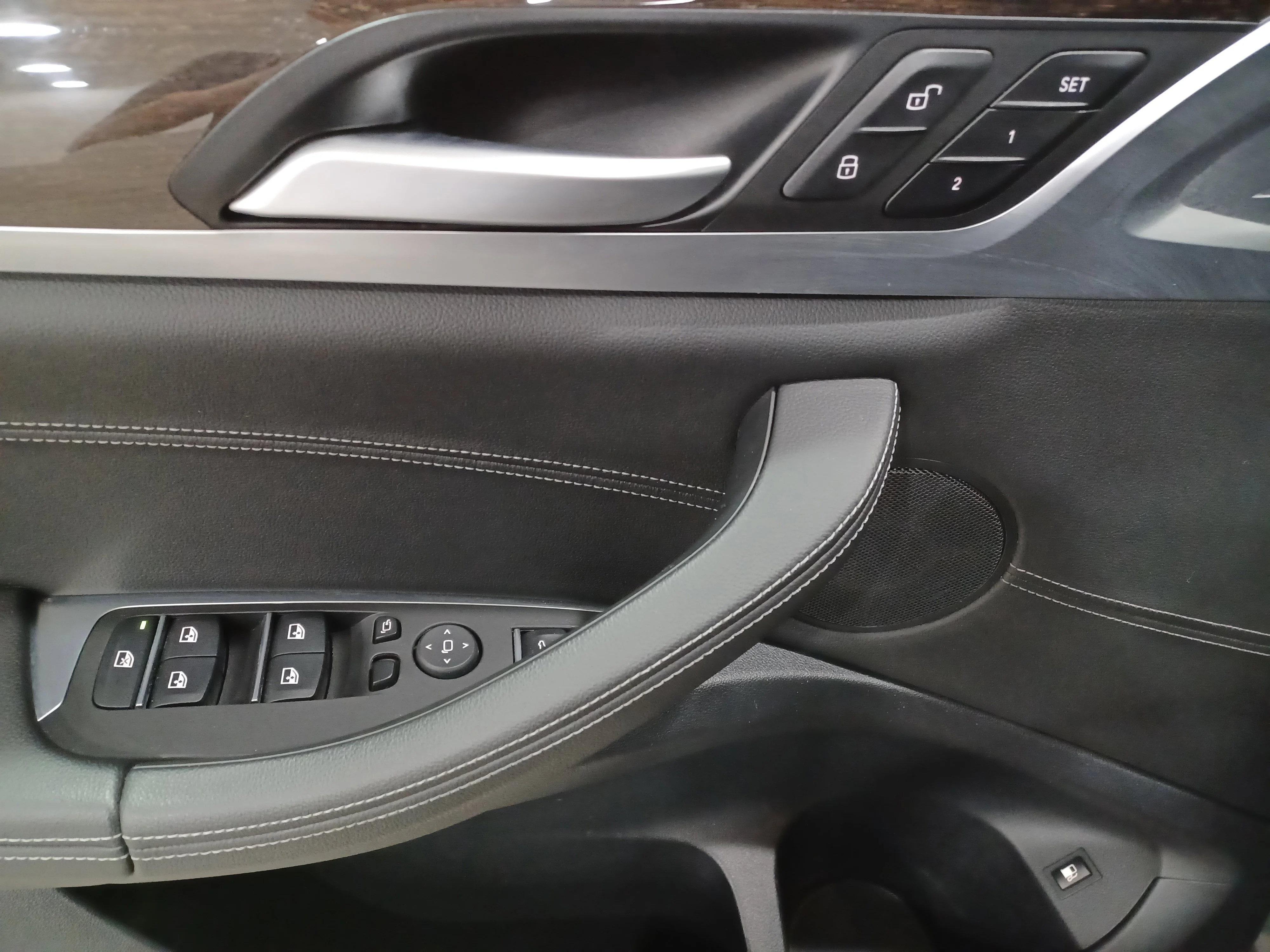 Certified Used 2023 Black Sapphire Metallic BMW xDrive30e Plug-In Hybrid*Nav | Htd Leather | Htd Steering Wheel | Rain Sense Wipers image 9